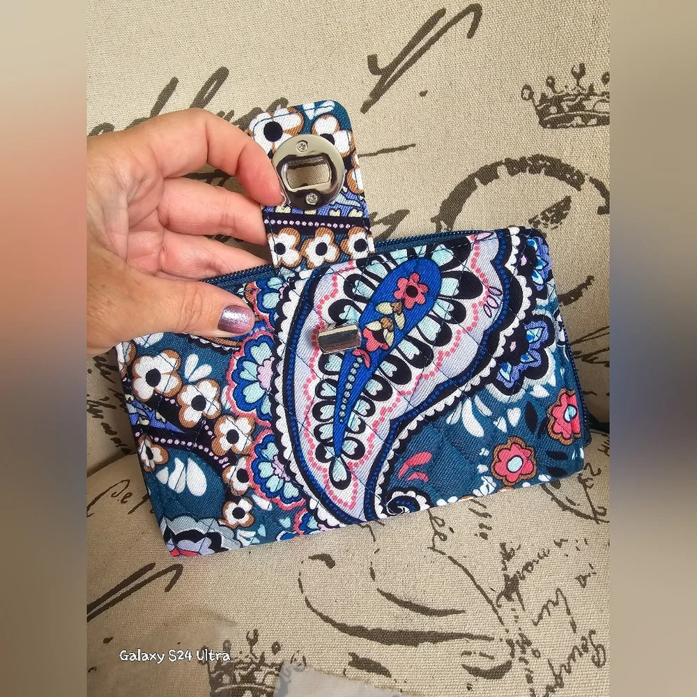 Vera Bradley RFID Protect turnlock wallet in haymarket paisley jewel design NWT - Picture 11 of 16